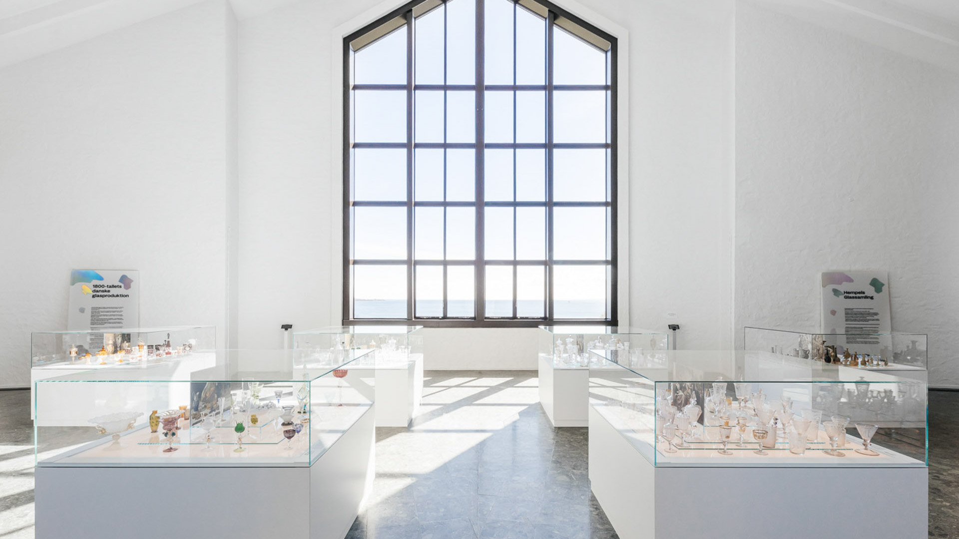 Glass museum, vitrine production, Showcase production, Graphic production
